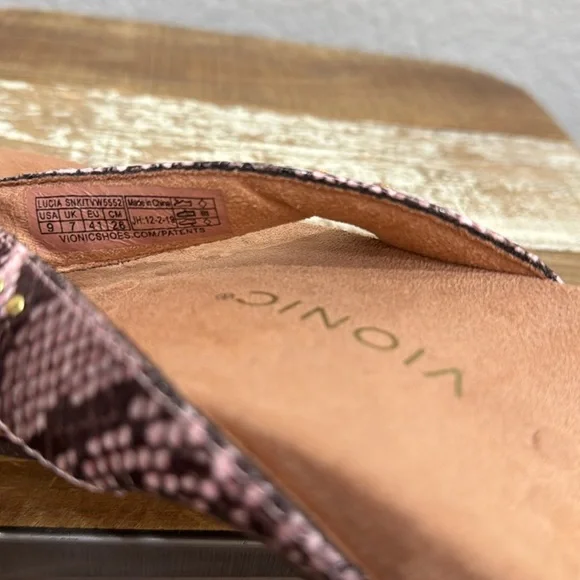 Vionic Lucia Snake Leather Jeweled Sandals Size 9 - Picture 7 of 8